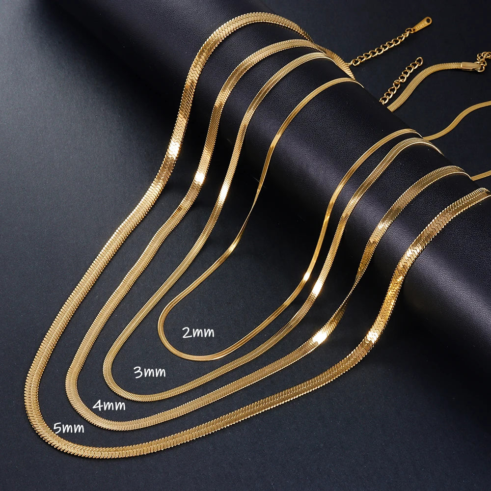 Minimalism necklace 18k gold plating lavixi shop trends 2024 2025