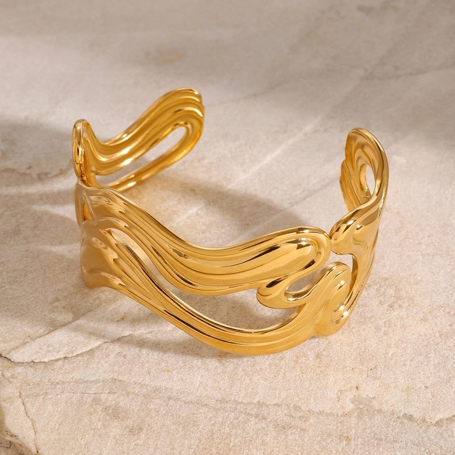 Lavixi Jewelry - Fluid Wave Gold Cuff Bangle new trends 2024 2025 fashion 