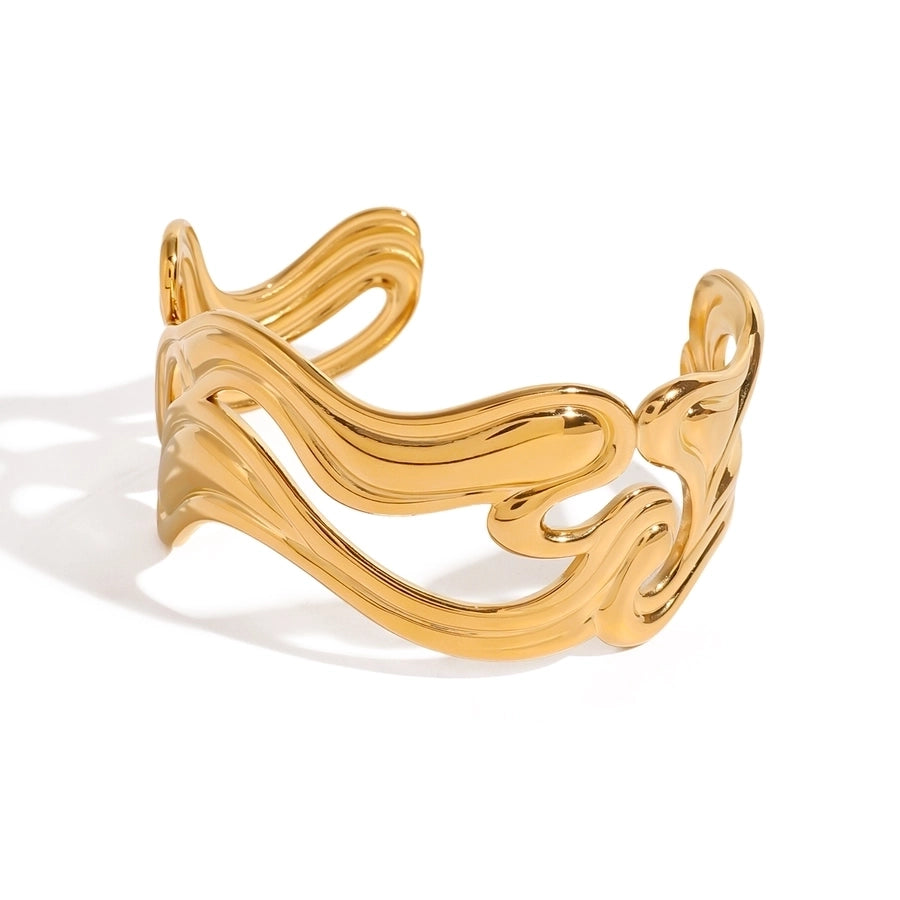 Lavixi Jewelry - Fluid Wave Gold Cuff Bangle new trends 2024 2025 fashion 